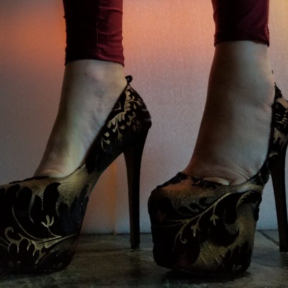 Exotic styling Paper Fox Platform Stiletto Pumps - Picture 6 of 10